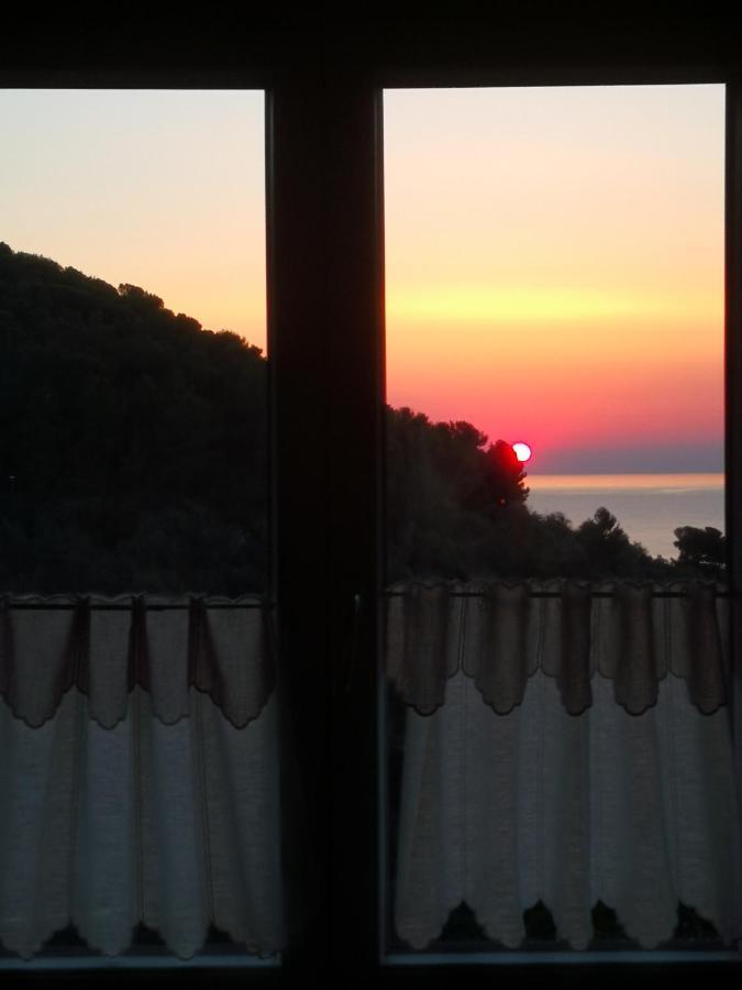Florinda Lemon'S Suite Cervo Kültér fotó