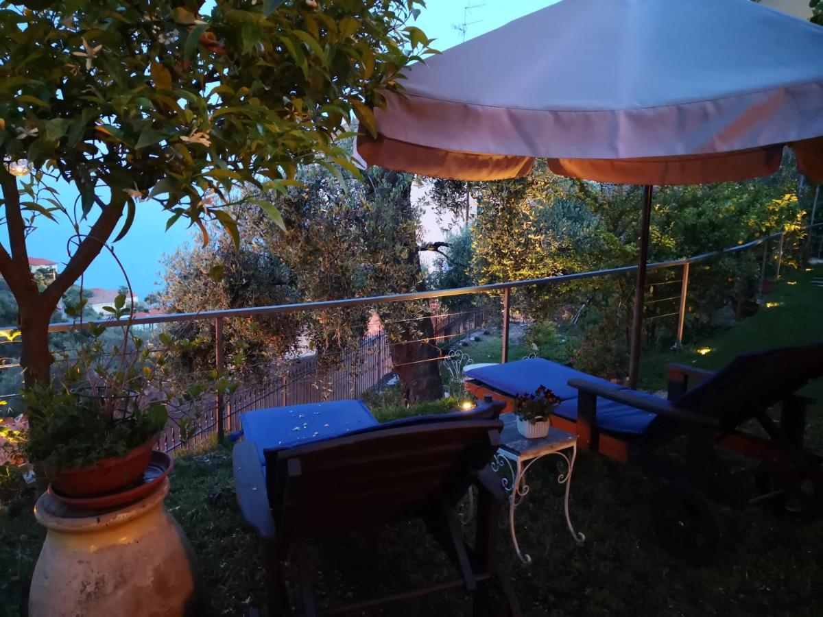 Florinda Lemon'S Suite Cervo Kültér fotó