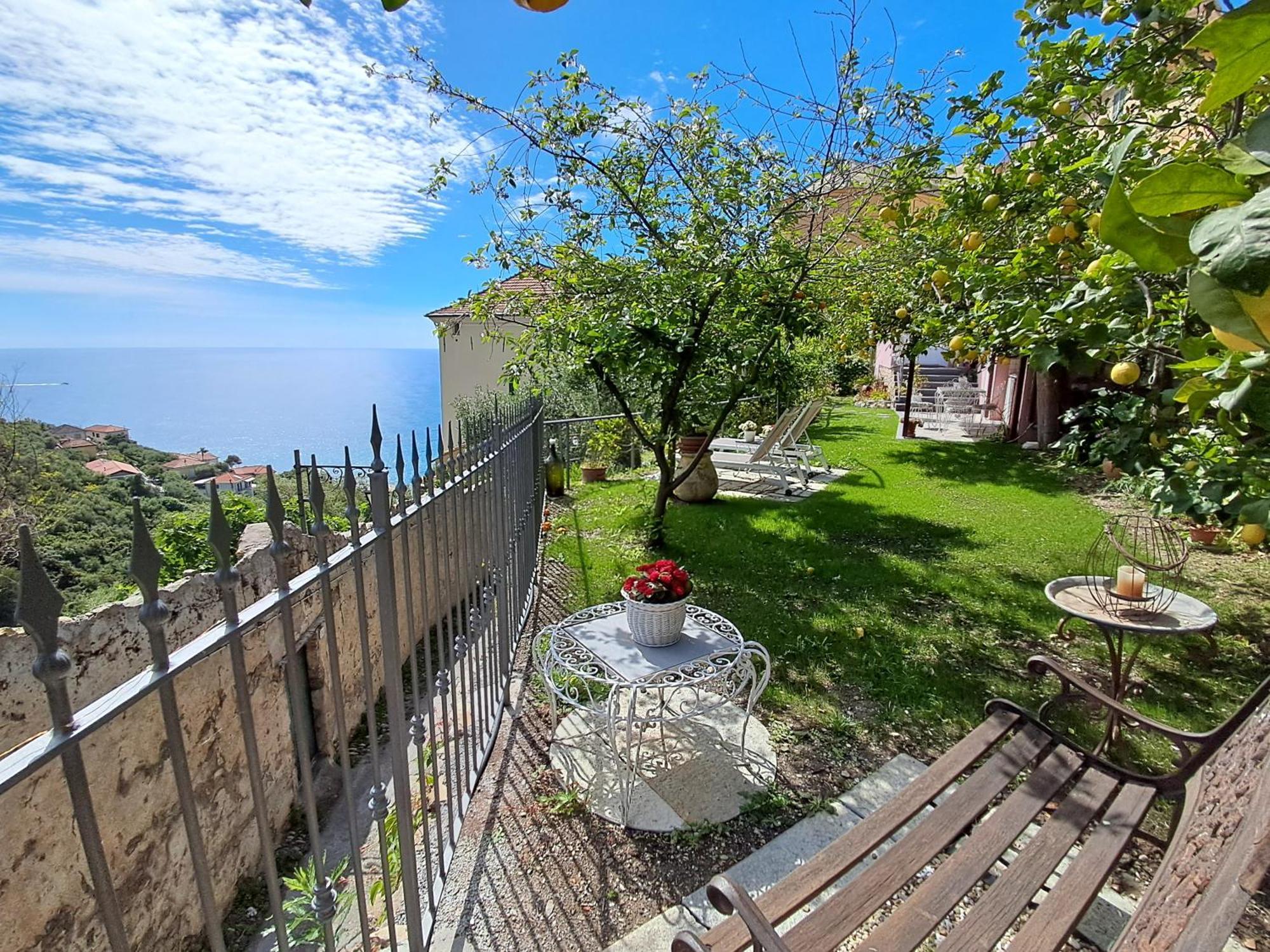 Florinda Lemon'S Suite Cervo Kültér fotó